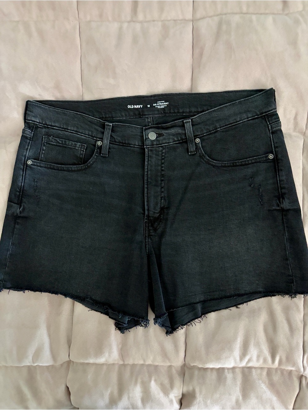 Old Navy Black Wash High Rise OG Straight  Stretch Jean Shorts Sz 16! New!
